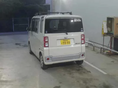 Daihatsu WAKE  с аукциона в Японии