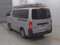 Nissan CARAVAN VAN лот № 8017 оценка R  с аукциона в Японии 1
