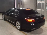 Lexus LS лот № 8475 оценка 3.5  с аукциона в Японии 1