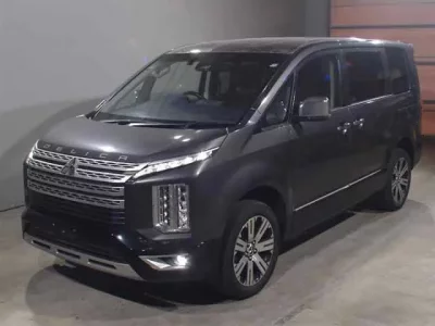 Mitsubishi DELICA D5
