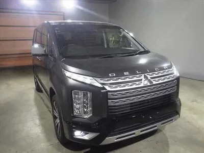 Mitsubishi DELICA D5