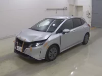 Nissan NOTE лот № 8028 оценка R  с аукциона в Японии 2