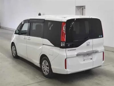 Honda STEP WAGON  с аукциона в Японии