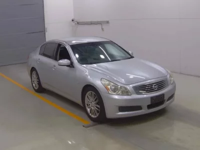 Nissan SKYLINE  с аукциона в Японии