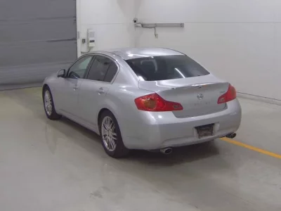 Nissan SKYLINE  с аукциона в Японии