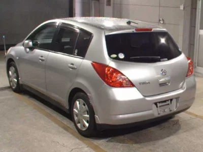 Nissan TIIDA  с аукциона в Японии