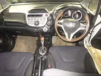 Honda FIT лот № 8551 оценка 3.5  с аукциона в Японии 2