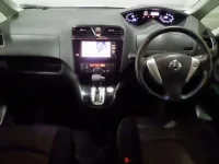 Nissan SERENA лот № 110 оценка 3  с аукциона в Японии 2