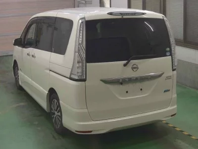 Nissan SERENA  с аукциона в Японии