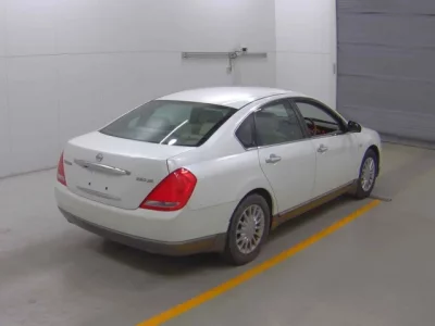 Nissan TEANA  с аукциона в Японии