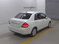 Nissan TIIDA LATIO лот № 8539 оценка 3  с аукциона в Японии 3