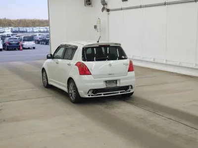 Suzuki SWIFT  с аукциона в Японии