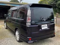 Honda STEP WAGON лот № 1056 оценка 4  с аукциона в Японии 1