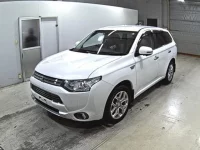 Mitsubishi OUTLANDER PHEV лот № 2161 оценка 3.5  с аукциона в Японии 3