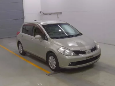 Nissan TIIDA  с аукциона в Японии