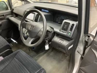 Honda STEP WAGON  с аукциона в Японии