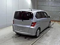 Honda FREED лот № 2201 оценка 4  с аукциона в Японии 4