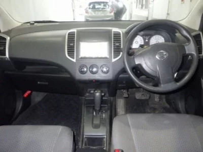 Nissan WINGROAD  с аукциона в Японии