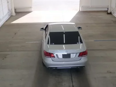 Mercedes-Benz E CLASS  с аукциона в Японии