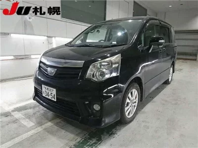 Toyota NOAH  с аукциона в Японии