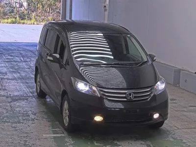Honda FREED  с аукциона в Японии