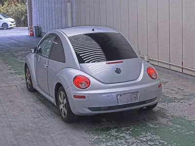 Volkswagen NEW BEETLE