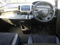 Honda FREED лот № 2241 оценка R  с аукциона в Японии 2