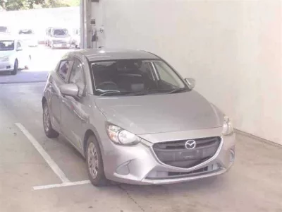 Mazda DEMIO  с аукциона в Японии