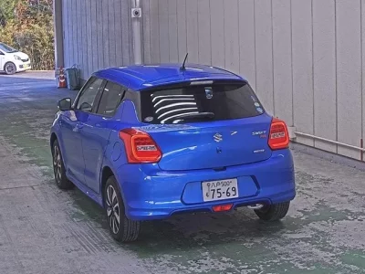 Suzuki SWIFT  с аукциона в Японии
