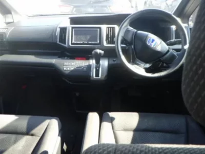 Honda STEP WAGON  с аукциона в Японии