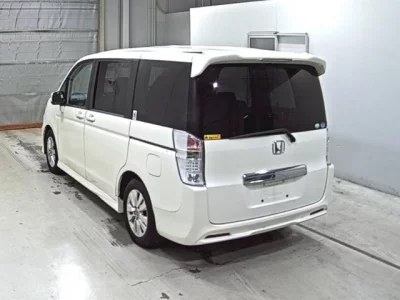 Honda STEP WAGON  с аукциона в Японии