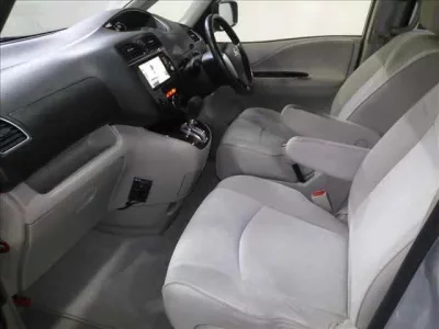 Nissan SERENA  с аукциона в Японии