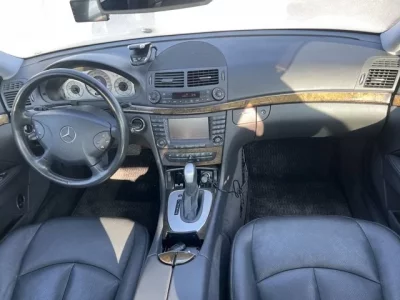 Mercedes-Benz E CLASS  с аукциона в Японии