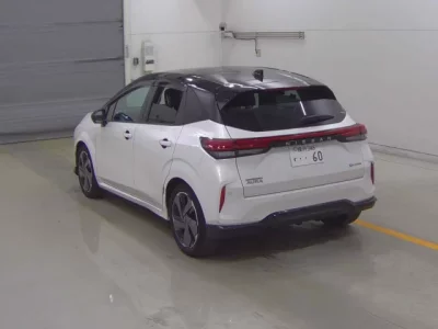 Nissan AURA  с аукциона в Японии