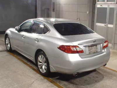 Nissan FUGA  с аукциона в Японии