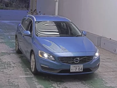 Volvo V60  с аукциона в Японии