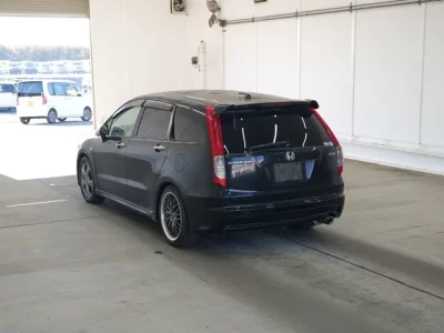 Honda STREAM  с аукциона в Японии