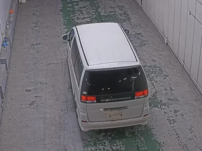 Nissan ELGRAND  с аукциона в Японии