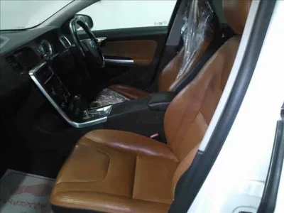 Volvo V60  с аукциона в Японии