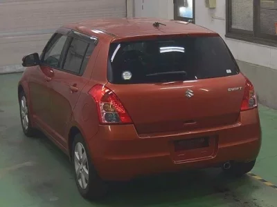 Suzuki SWIFT  с аукциона в Японии