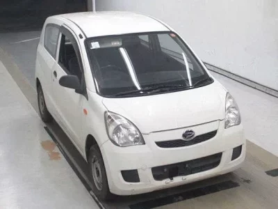 Daihatsu MIRA  с аукциона в Японии