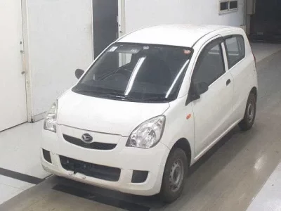 Daihatsu MIRA  с аукциона в Японии