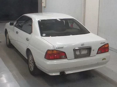 Nissan LAUREL