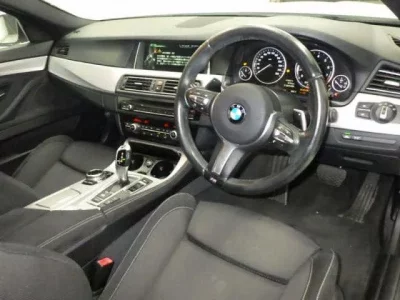 BMW 5-Series  с аукциона в Японии