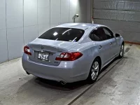 Nissan FUGA лот № 1052 оценка 4  с аукциона в Японии 4