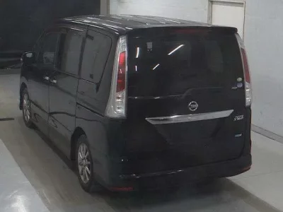 Nissan SERENA  с аукциона в Японии