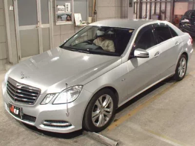 Mercedes-Benz E CLASS  с аукциона в Японии