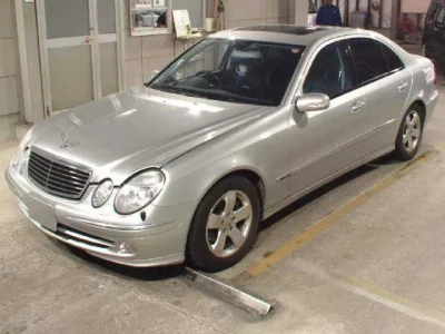 Mercedes-Benz E CLASS  с аукциона в Японии