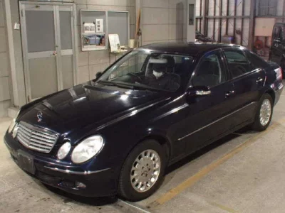 Mercedes-Benz E CLASS  с аукциона в Японии