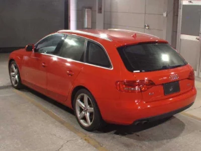 Audi A4  с аукциона в Японии